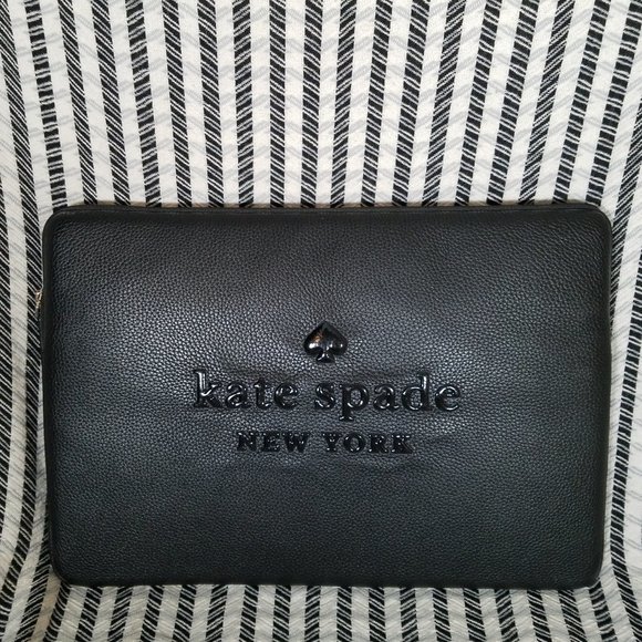 kate spade Handbags - kate Spade black sienne logo laptop sleeve new